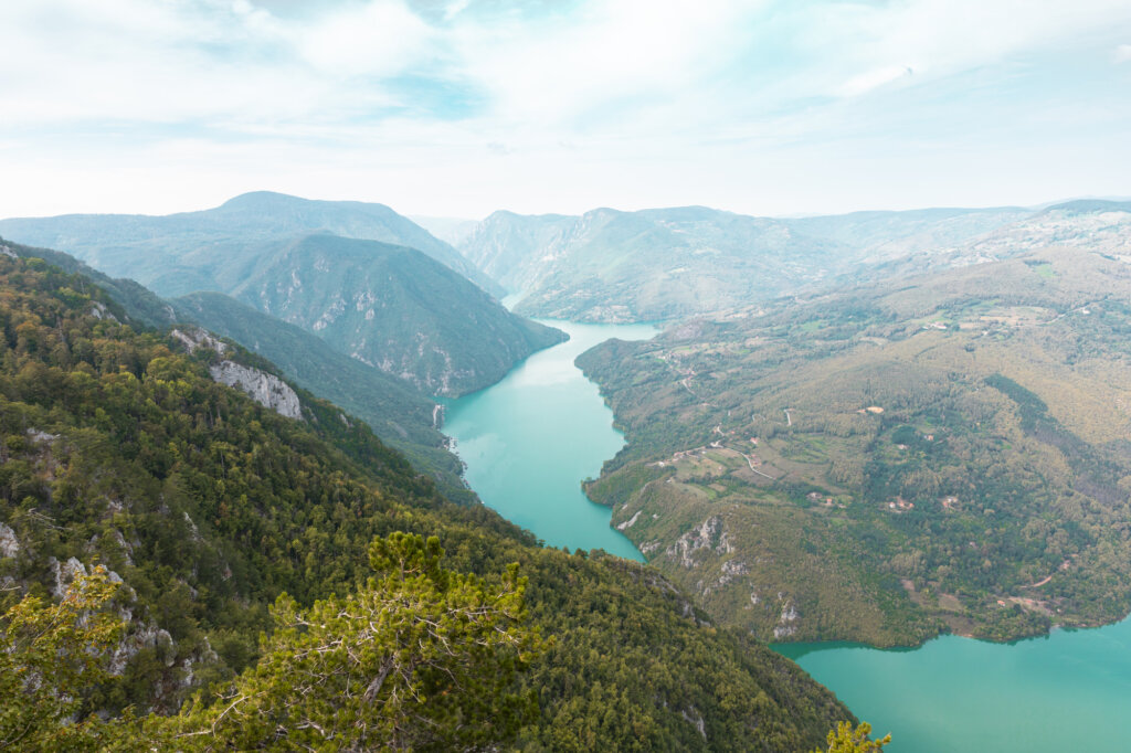 Nacionalni park tara - pogled sa banjske stene