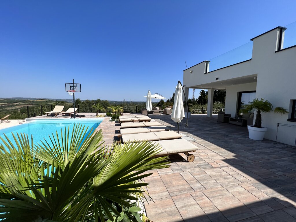 Vila prestige hill 4